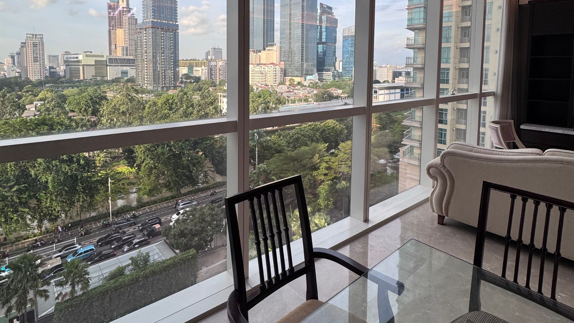 TOWERPRIVE-3BR-DINING & LIVING AREA WITH VIEW Casa Domaine 3BR – Refined Urban Family Living in Central Jakarta CBD
