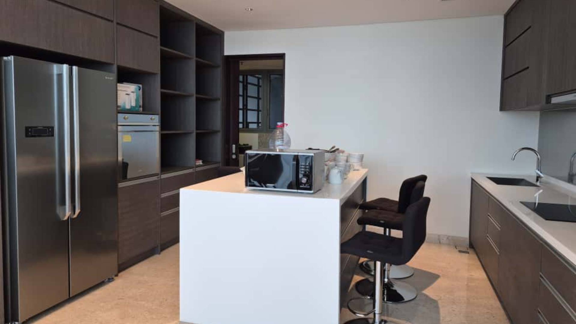 TOWERPRIVE-3BR-KITCHEN & MINI BAR Casa Comaine 3BR – Spacious Family-Oriented Living in Jakarta’s Prime CBD Corridor