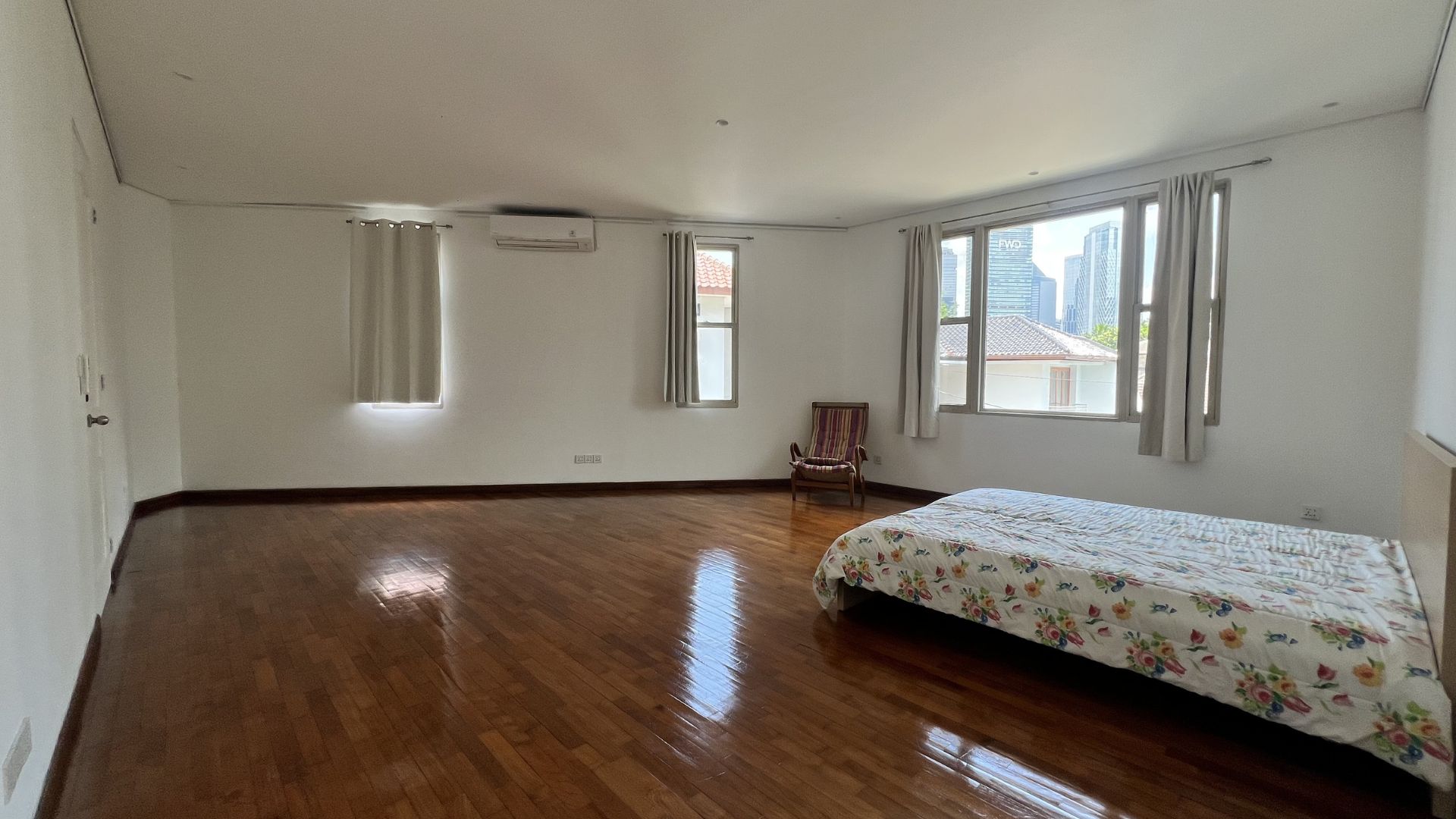 WIDYA CHANDRA-5BR-BEDROOM 1 Big 5BR Family House at Kebayoran Baru
