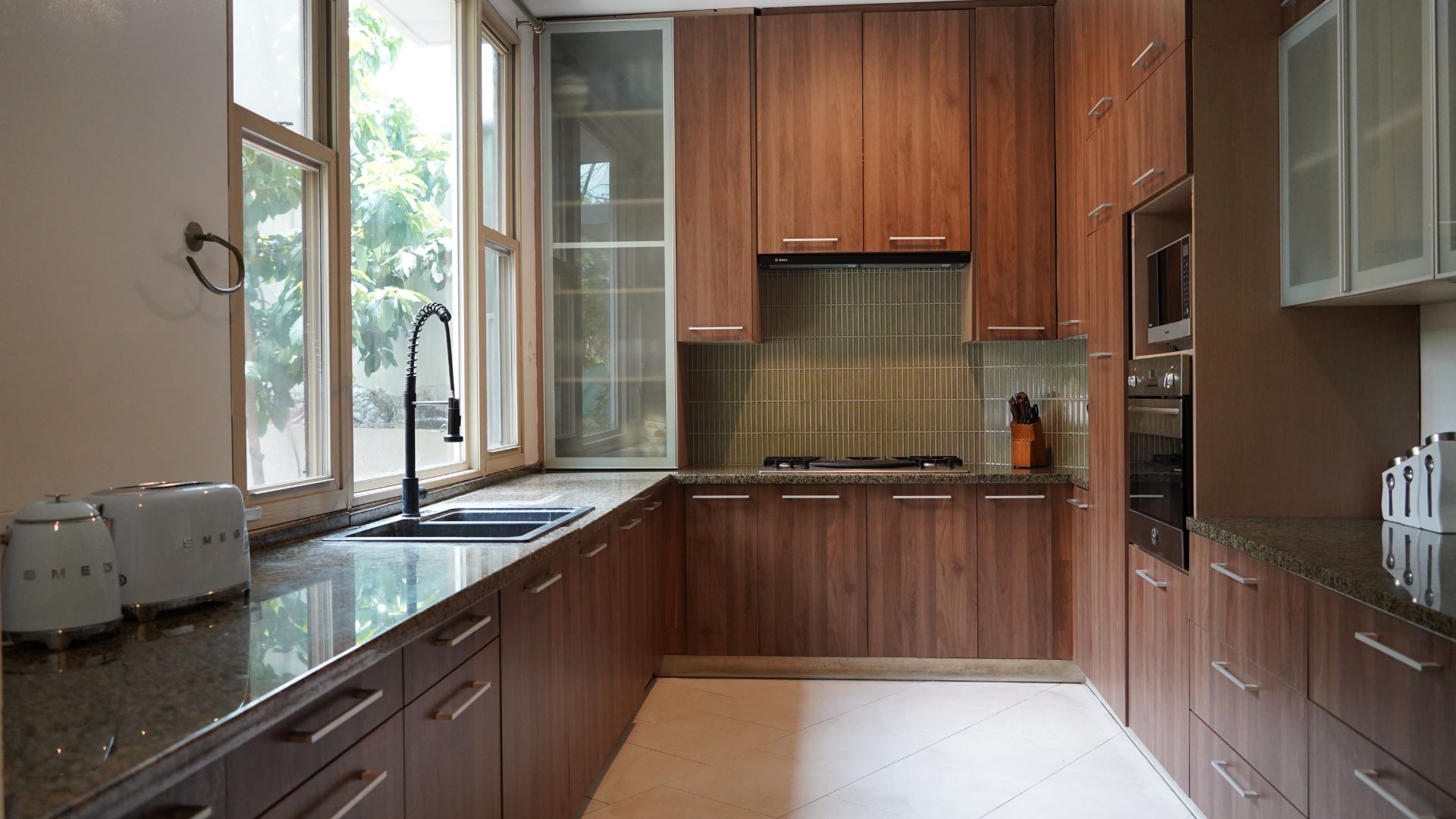 WIDYA CHANDRA-5BR-KITCHEN AREA Big 5BR Family House at Kebayoran Baru
