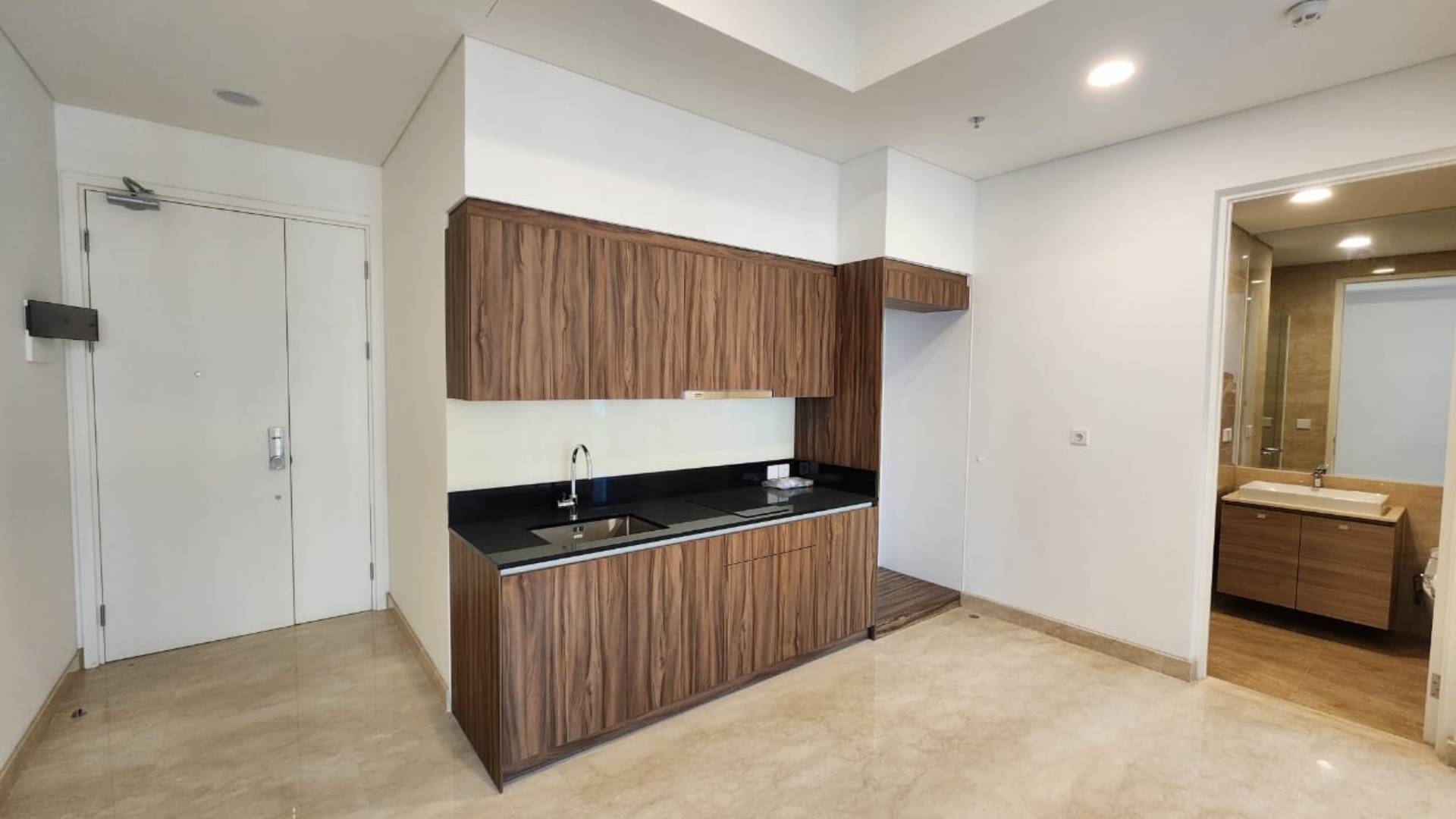 Modern 1BR Living at 57 Promenade