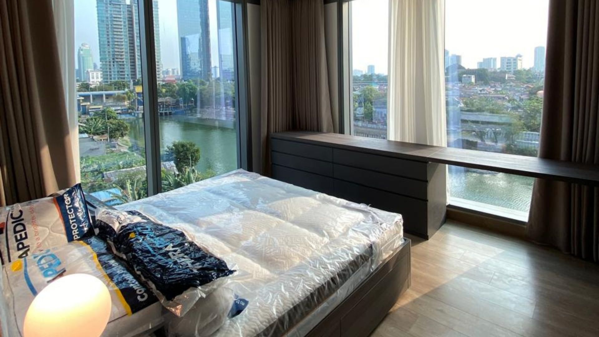 57 Promenade-2BR-Spacious Bedroom with City View