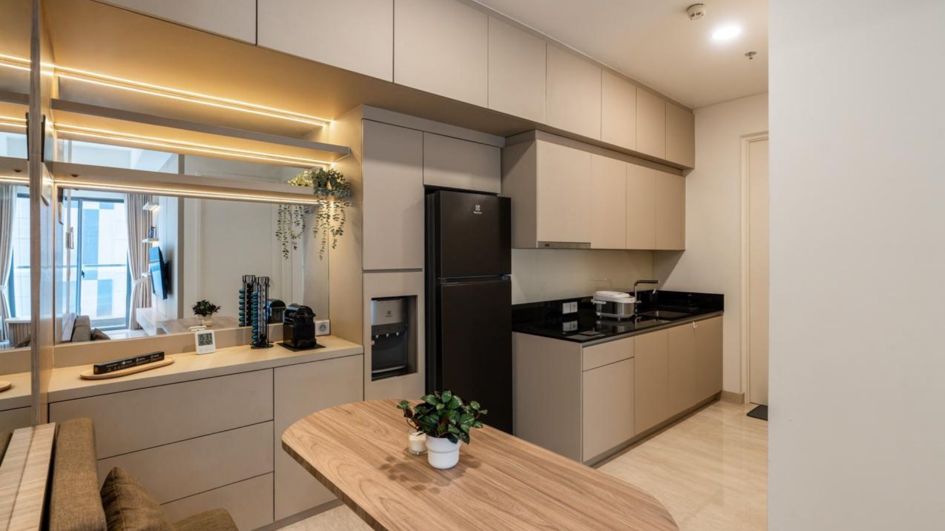 57 Promenade – Compact Stylish 1BR Residence