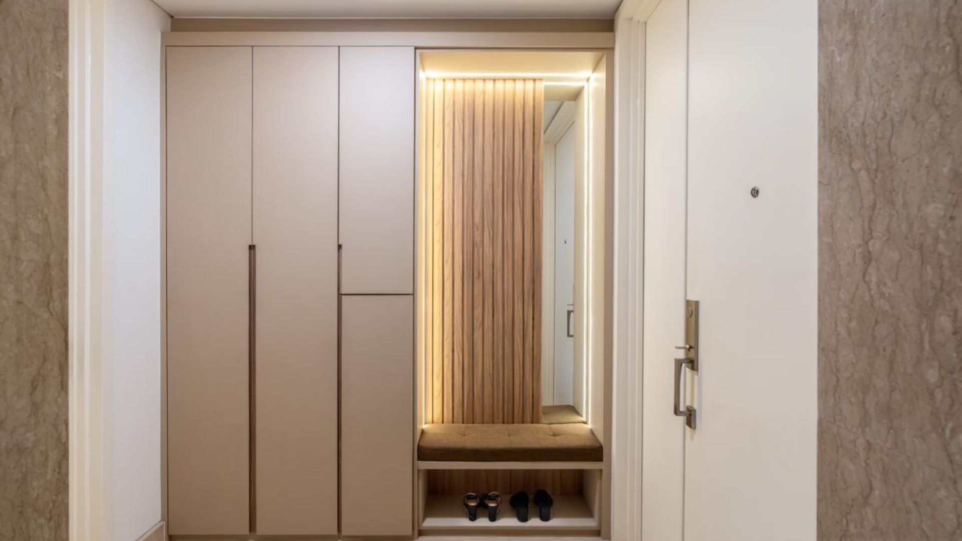 57 Promenade – Compact Stylish 1BR Residence