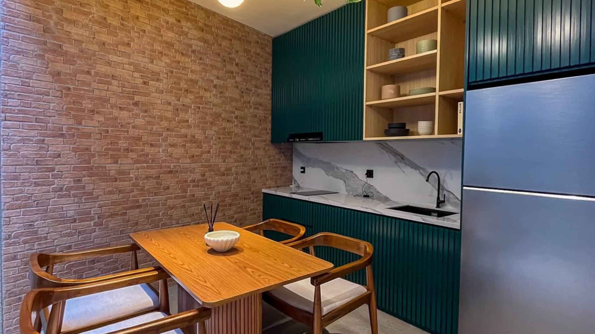 ARIES 7-3BR-DINING & KITCHEN AREA ANGLE 3 Comfortable 3BR for Living – Kebon Jeruk