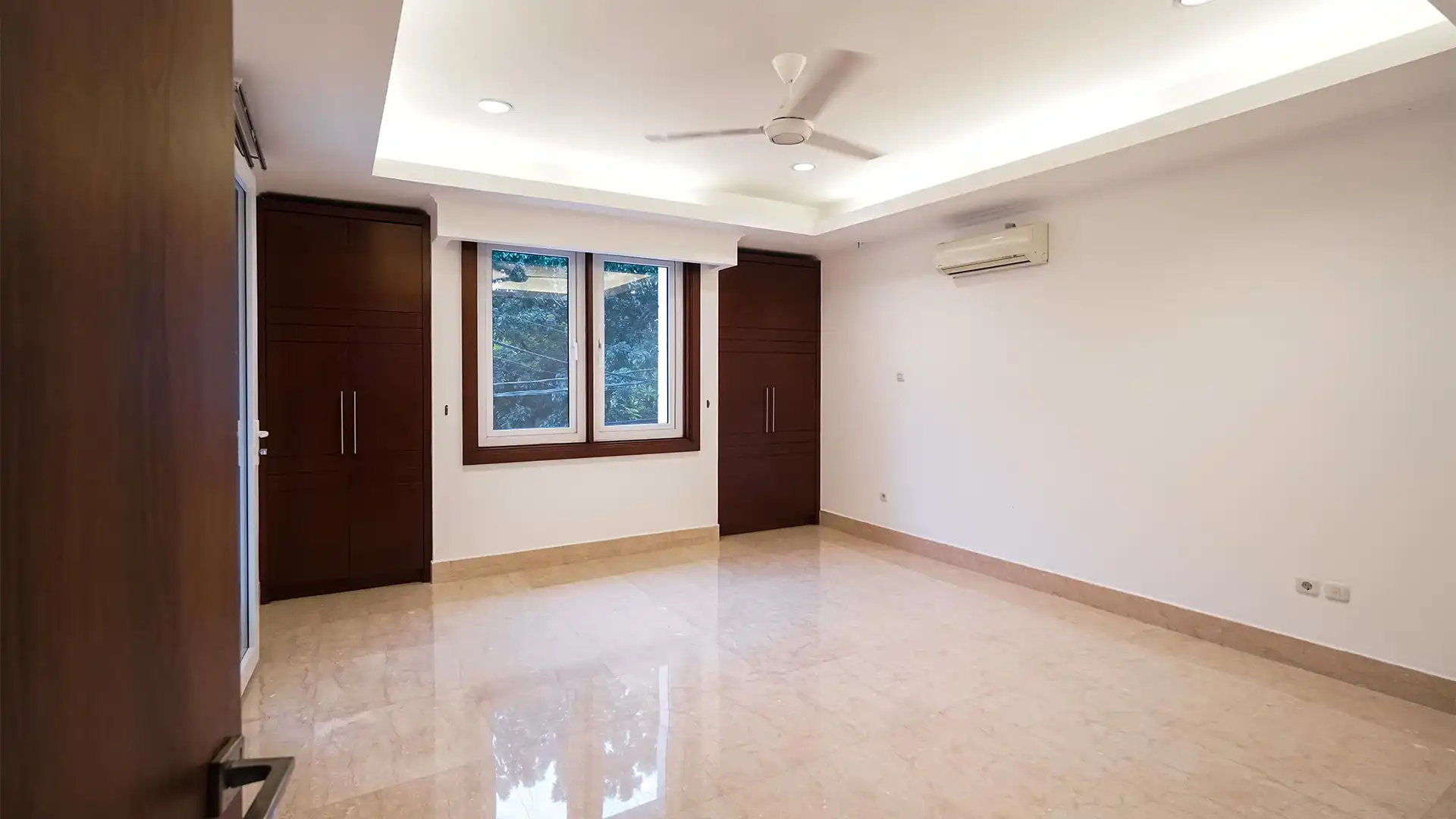 Elegant 5BR Home at Astoria Residence