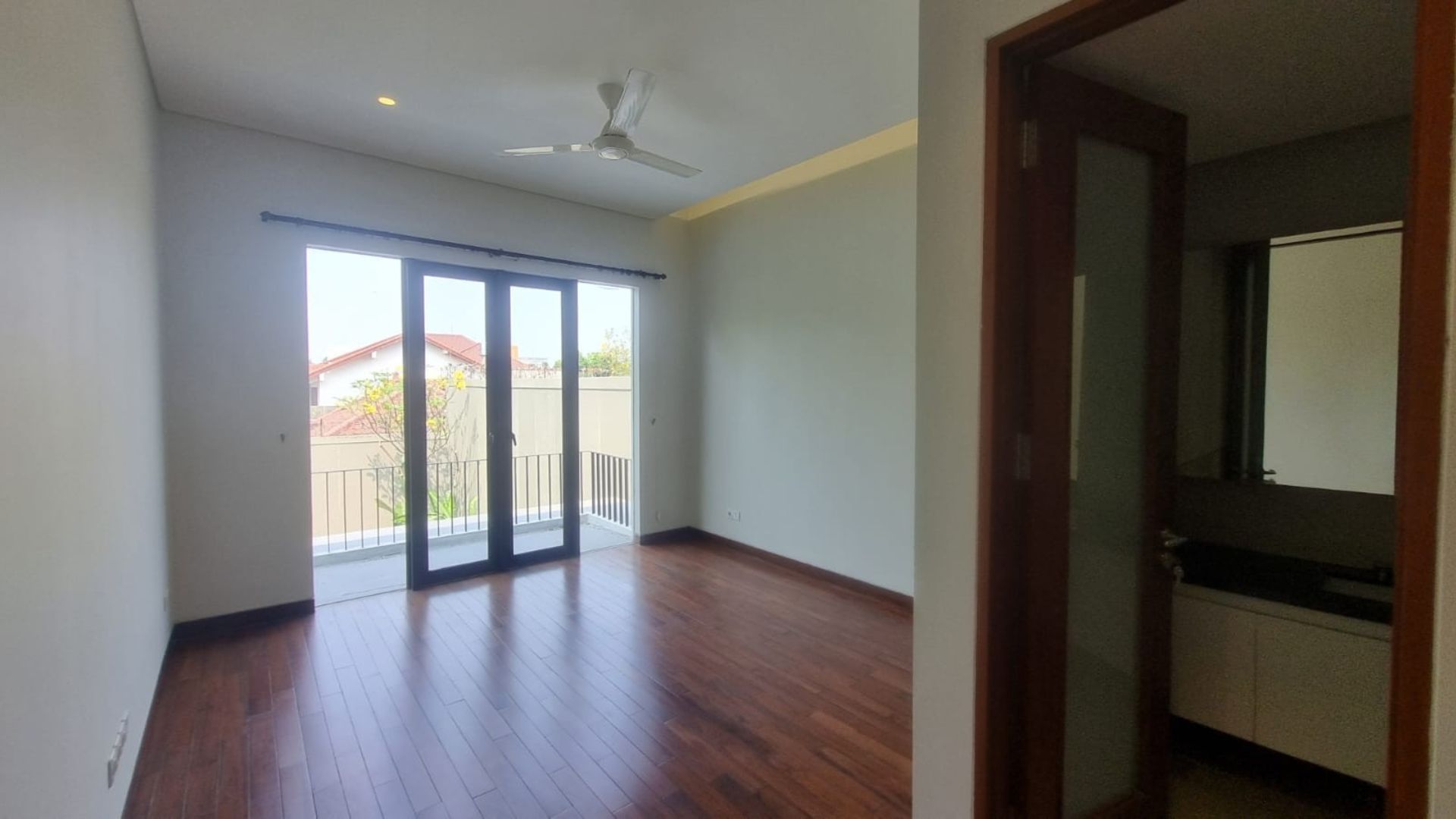 BANGKA 11 NO.1-4BR-BEDROOM 1 Refined 4BR Home in Prime Area – Kemang