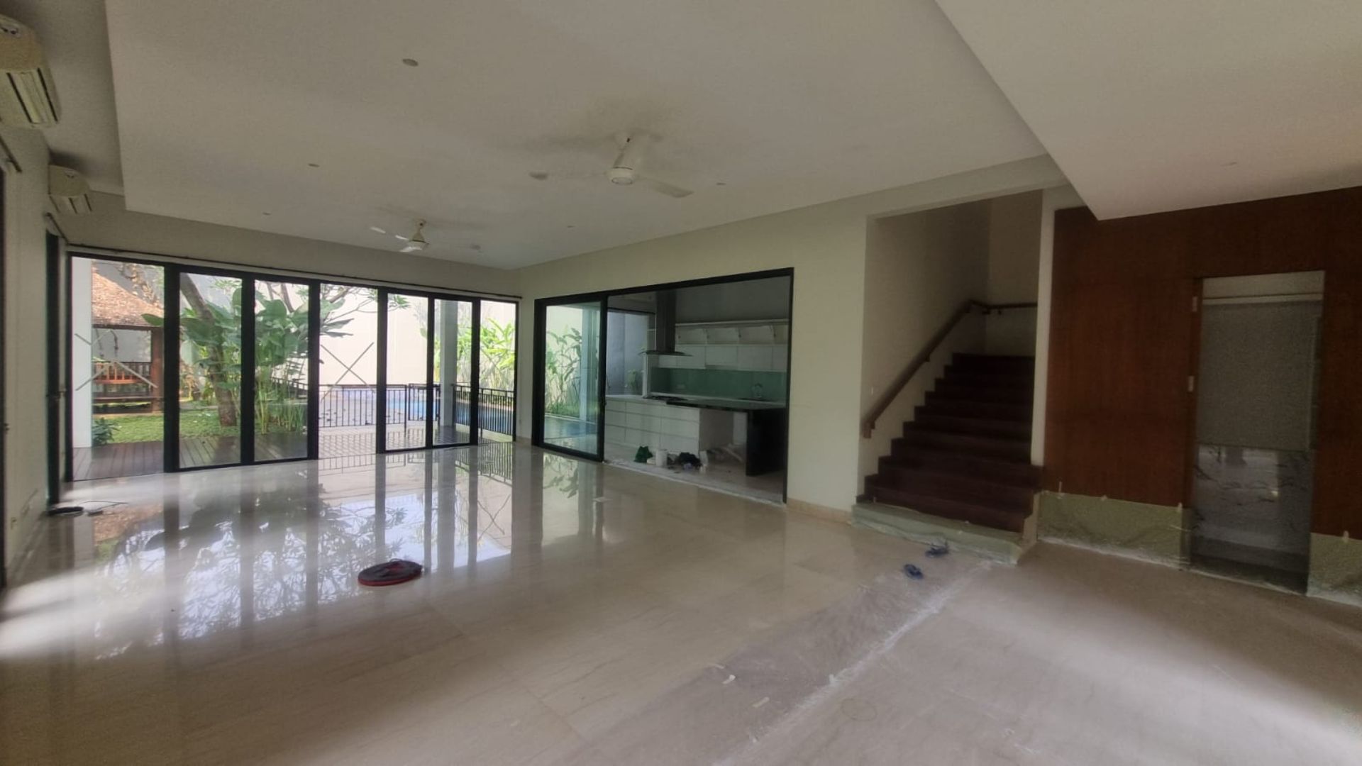 BANGKA 11 NO.1-4BR-DINING AREA Refined 4BR Home in Prime Area – Kemang