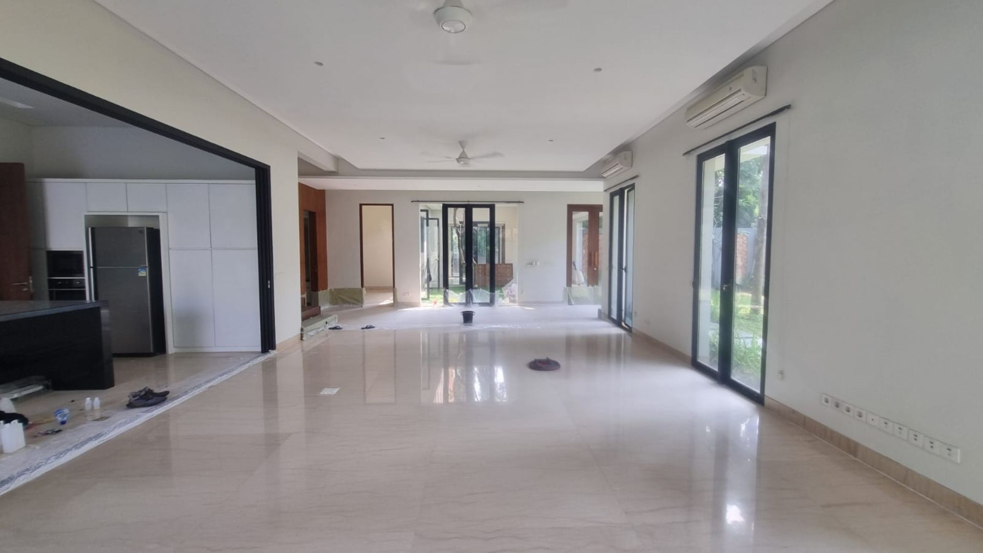 BANGKA 11 NO.1-4BR-DINING & LIVING AREA OPEN SPACE Refined 4BR Home in Prime Area – Kemang