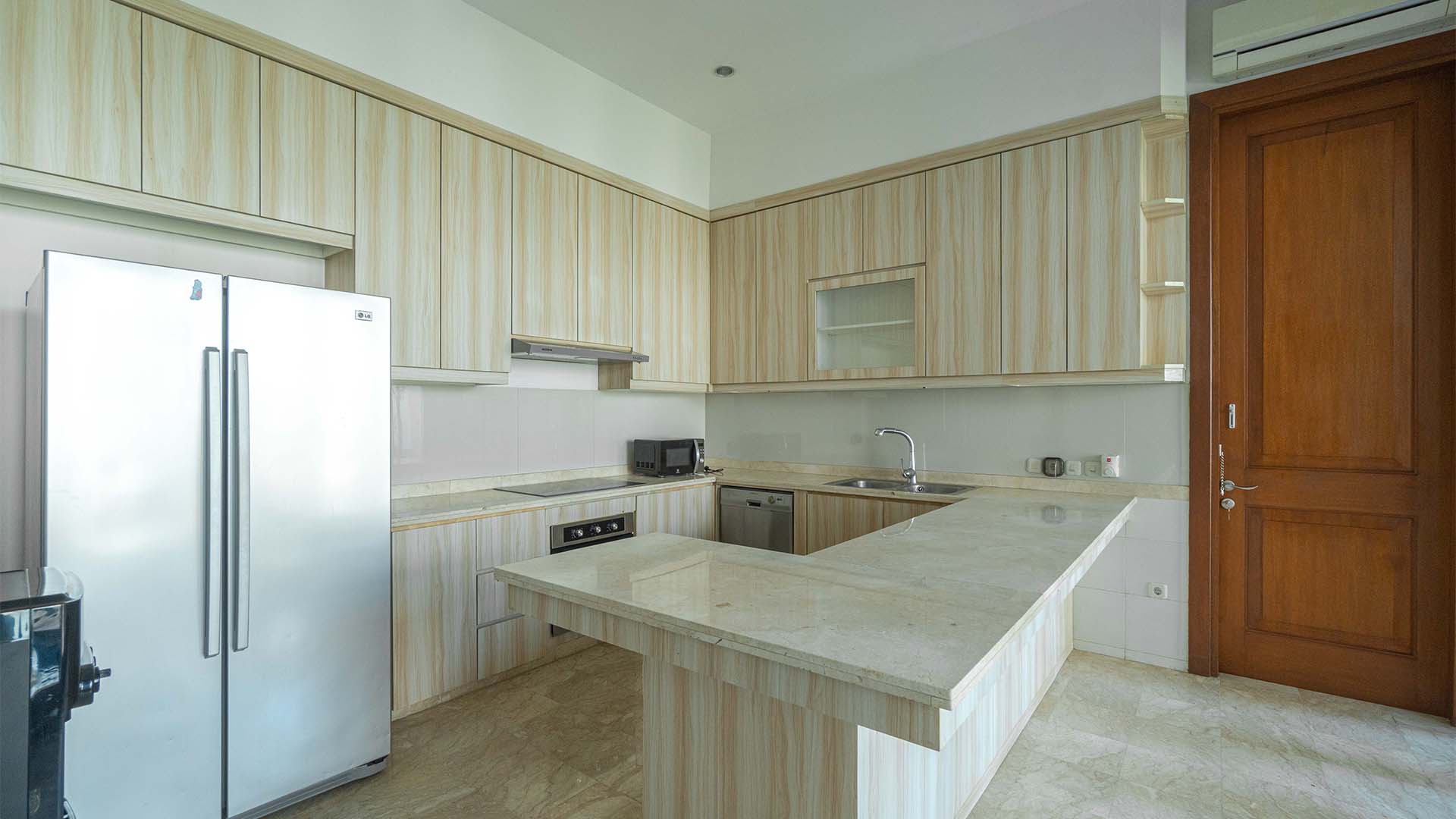 BENDA DALAM-5BR-KITCHEN AREA Modern 5BR Residence for Families at Cilandak