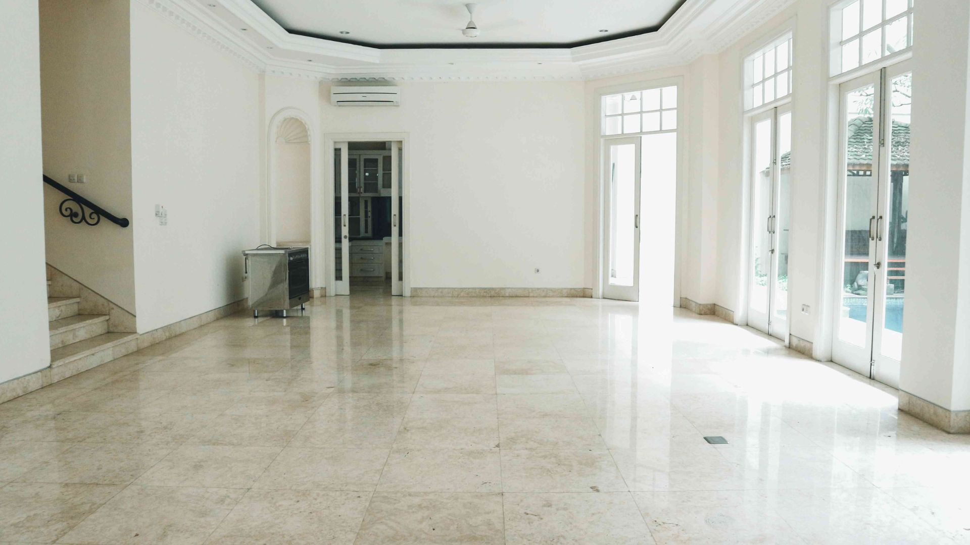 BENDA100A-5BR-DINING AREA (2) Large 5BR Home for Family Living Space
