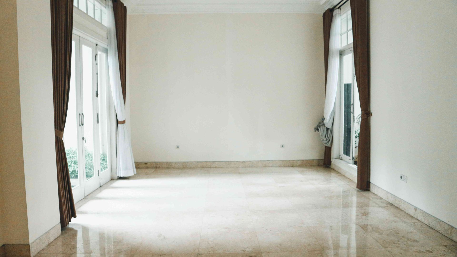 BENDA100A-5BR-FAMILY AREA Large 5BR Home for Family Living Space