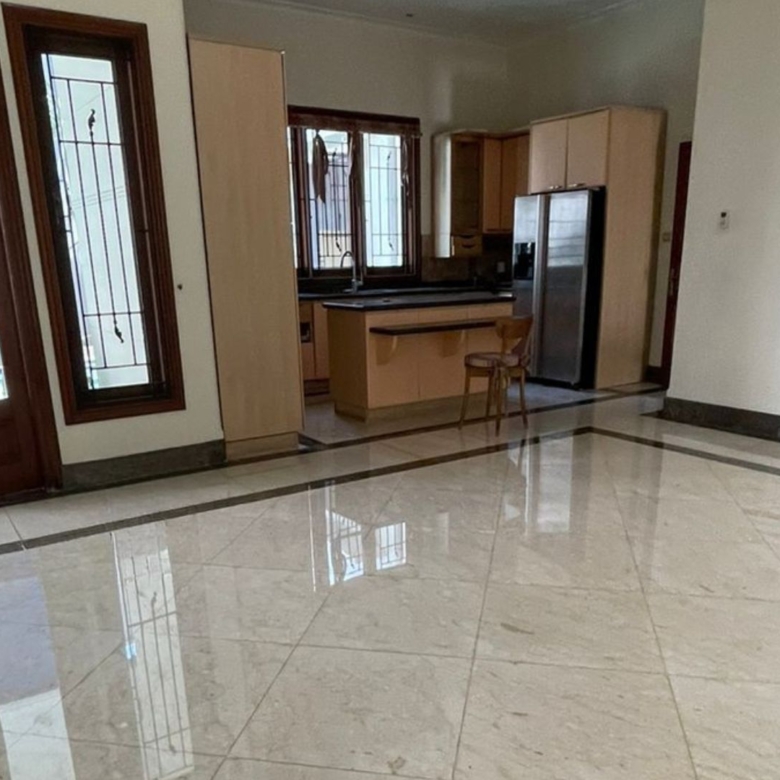 BRAWIJAYA 2 NO.12-4BR-DINING & KITCHEN AREA