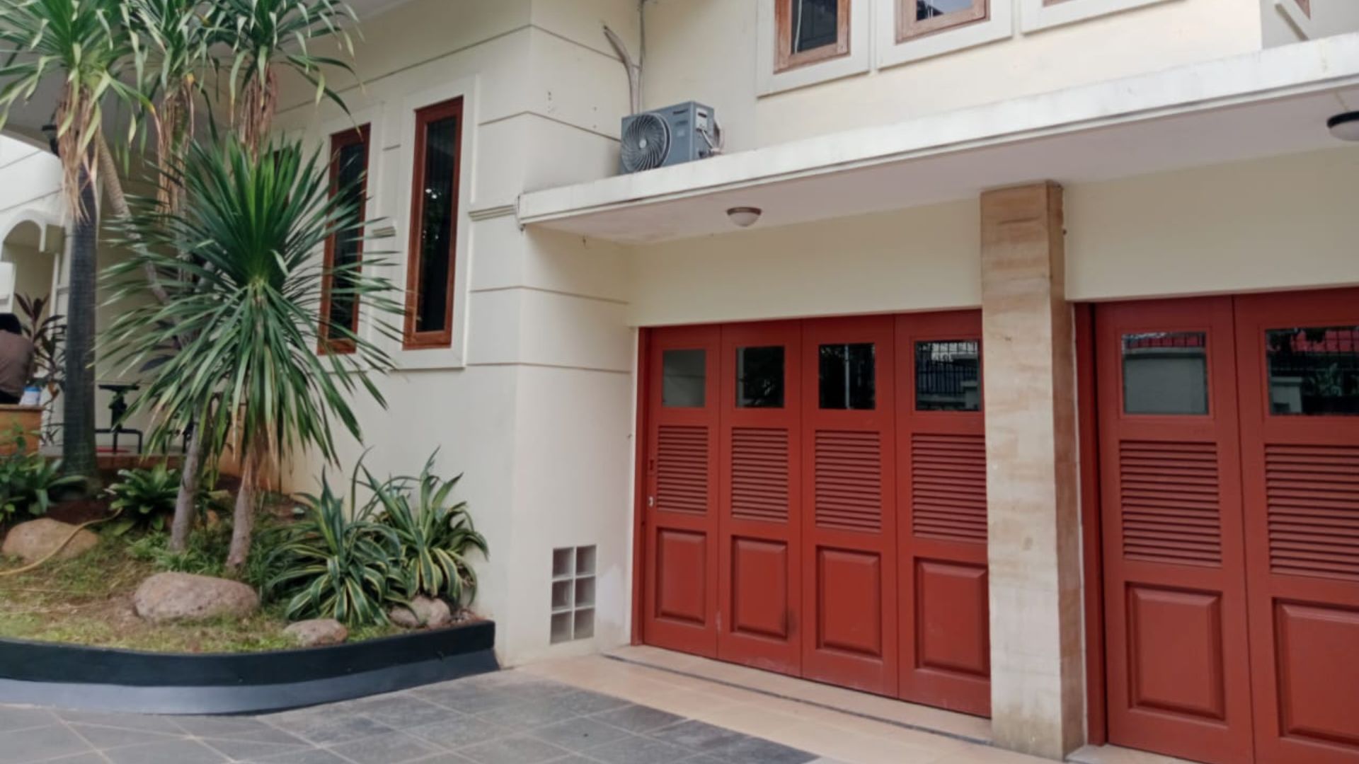 BRAWIJAYA 2 NO.12-4BR-EXTERIOR Elegant 4BR Home for Comfort