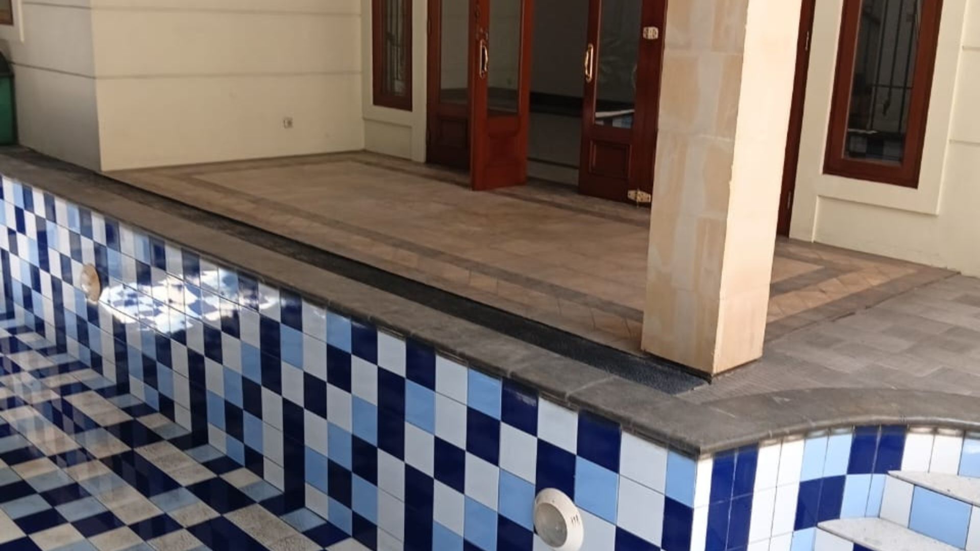 BRAWIJAYA 2 NO.12-4BR-SWIMMING POOL Elegant 4BR Home for Comfort