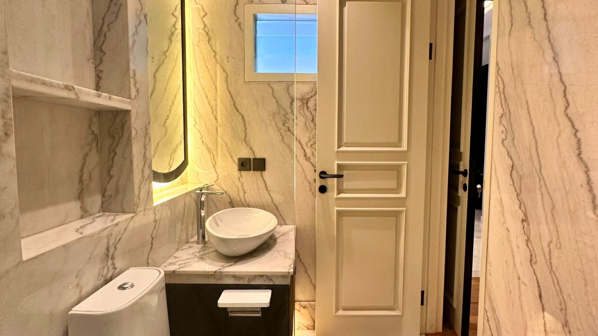 Grand 7BR Home for Large Family Living – Kebayoran Baru