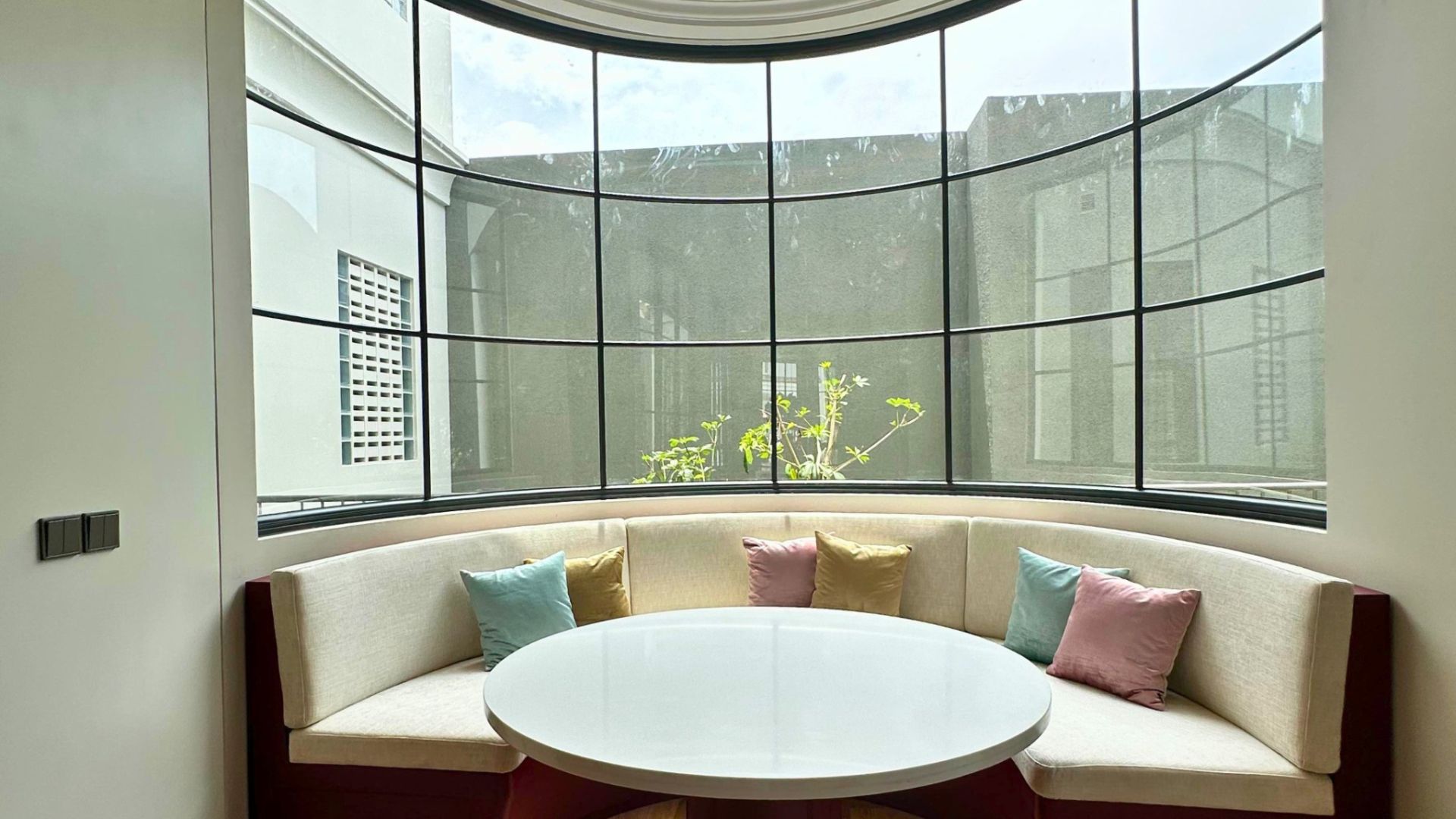Grand 7BR Home for Large Family Living – Kebayoran Baru