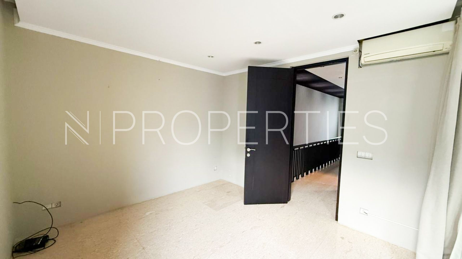 BTOWNHOUSE-FOURTH BEDROOM Elegant Family Residence in Kuningan