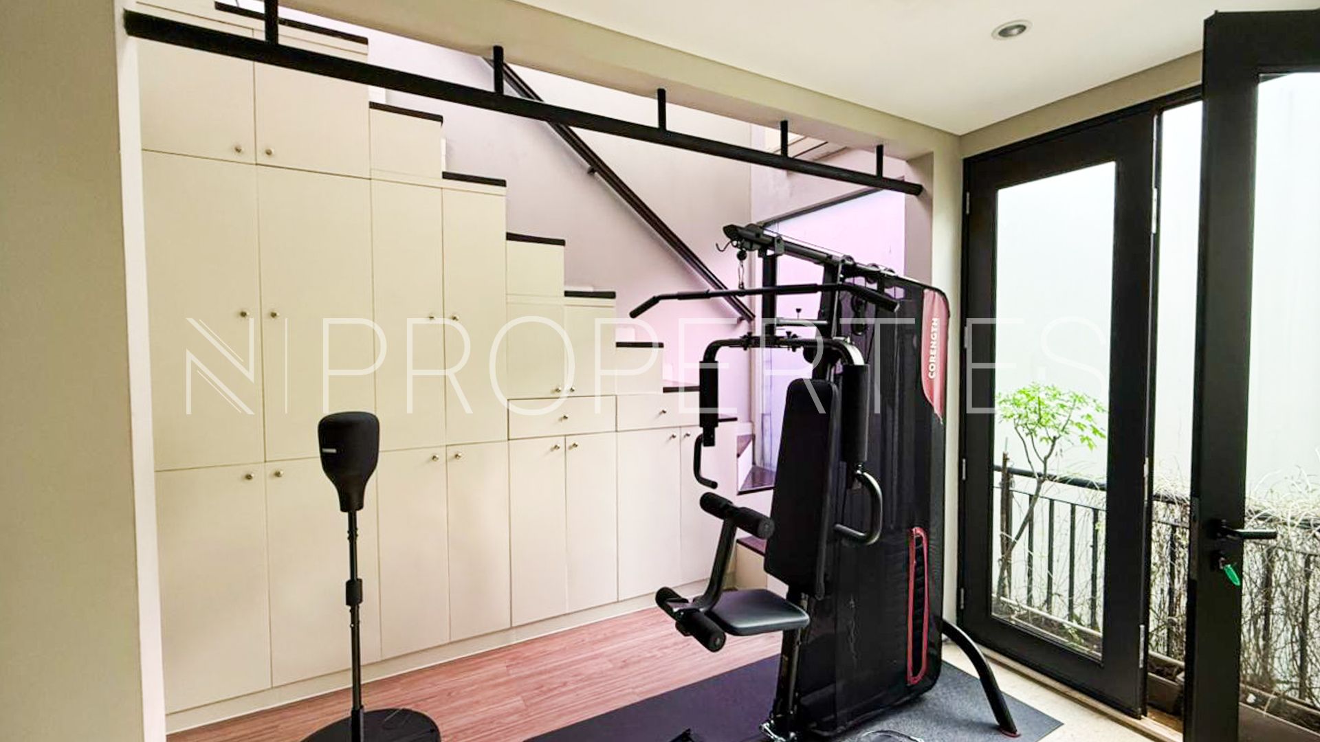 BTOWNHOUSE-GYM AREA Elegant Family Residence in Kuningan
