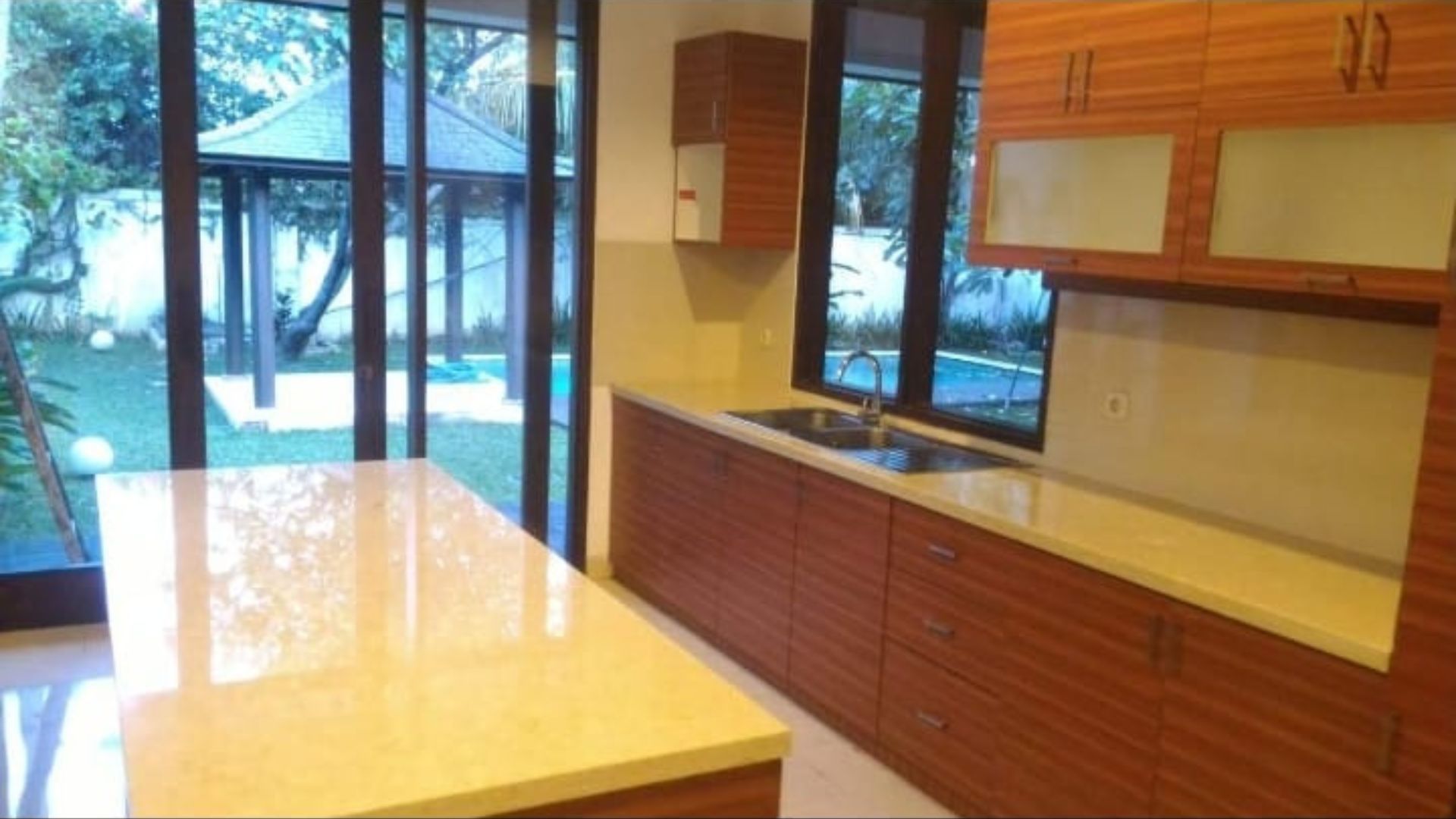 BUNGA CEMPAKA 2 NO.15-4BR-KITCHEN AREA DETAIL Well-Planned 4BR Residence for Families