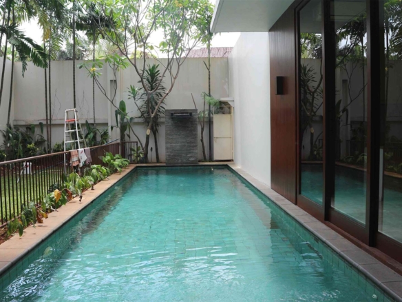 BUNGA CEMPAKA-4BR-SWIMMING POOL