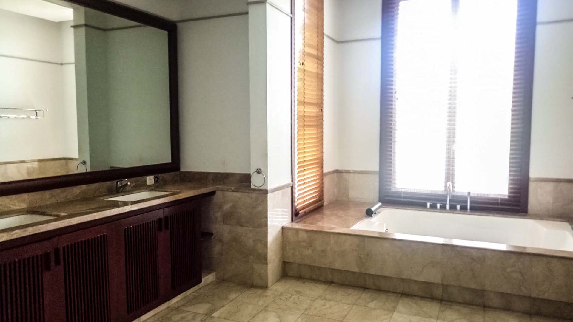 Generous 5BR Home for Larger Families – Cipete