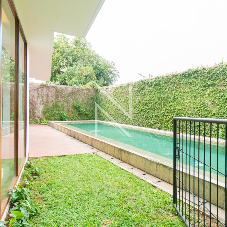 BUNGUR 12 NO.A1-3BR-SWIMMING POOL & BACKYARD