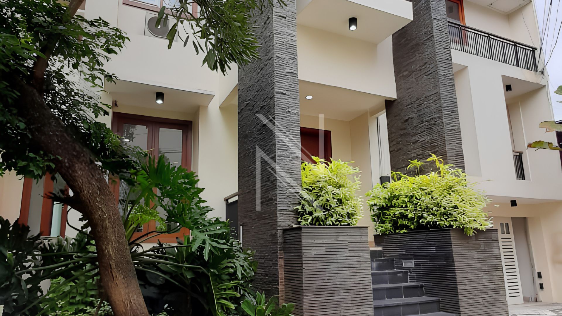 Astoria Residence – Generous 5BR Home