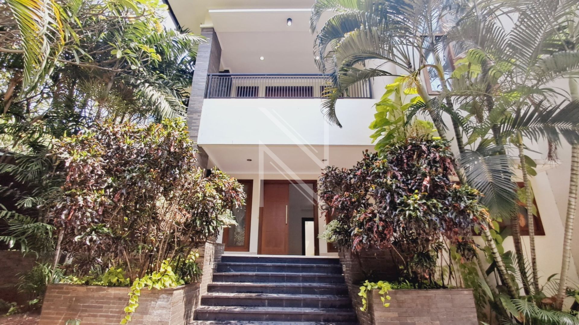 Elegant 5BR for Spacious Family Living – Cilandak