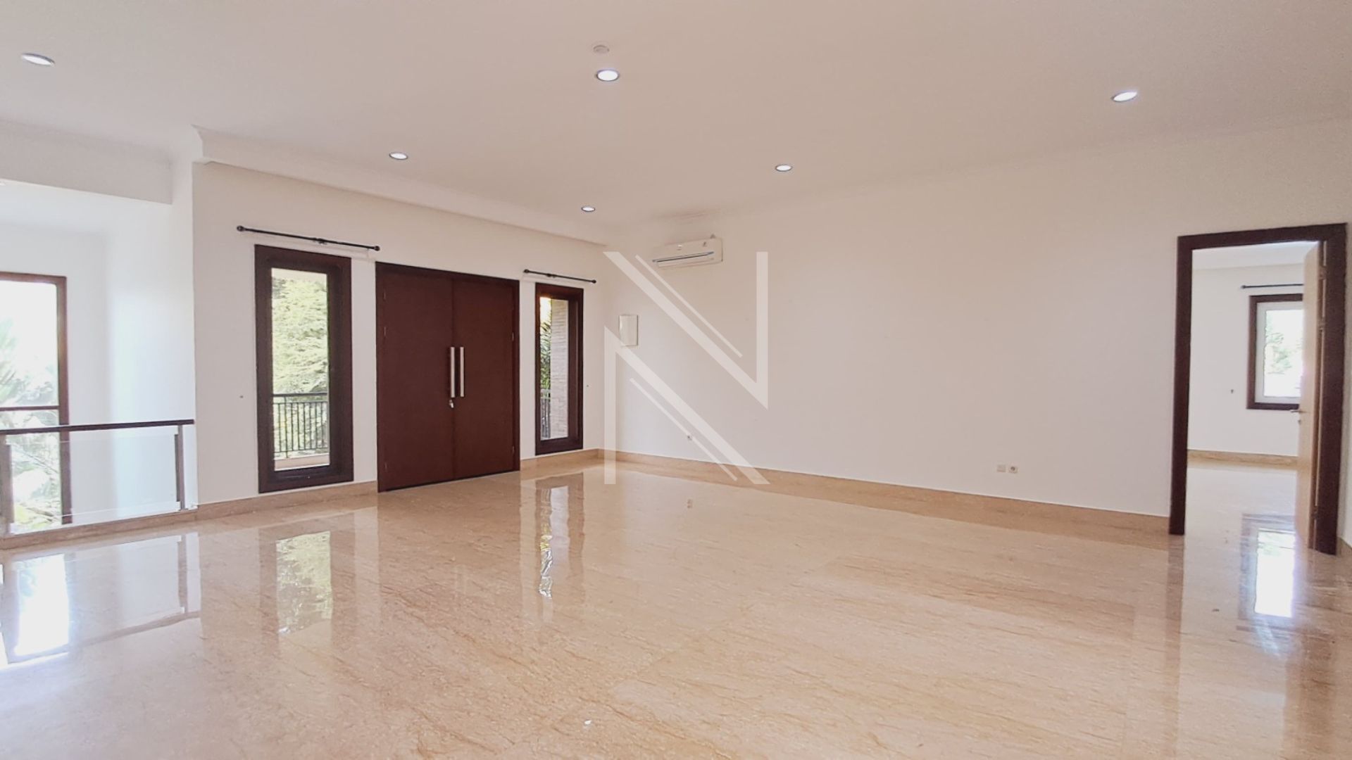 Elegant 5BR for Spacious Family Living – Cilandak
