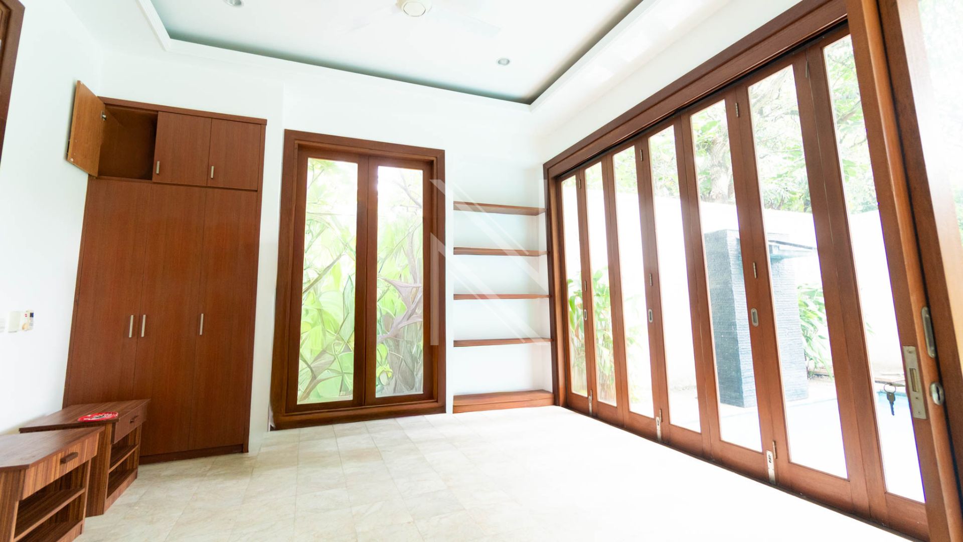 Generous 5BR Home for Family Comfort – Cilandak
