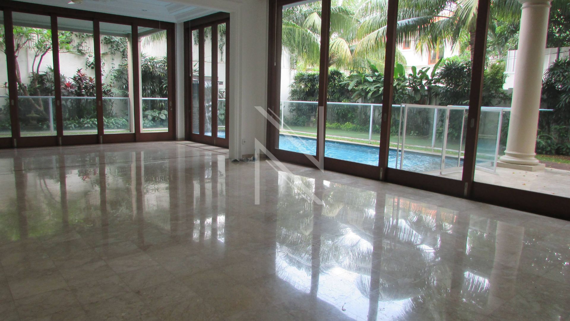 Expansive 6BR for Large Families – Cilandak