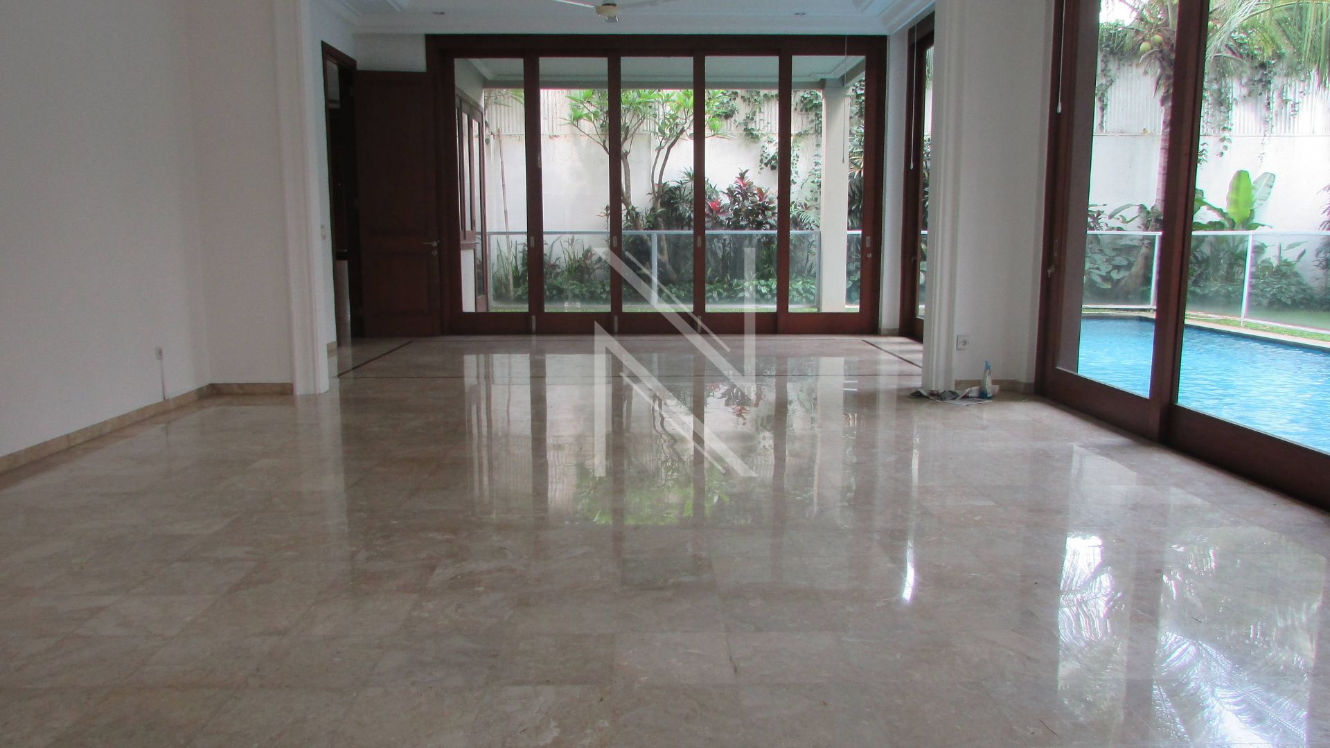 Expansive 6BR for Large Families – Cilandak