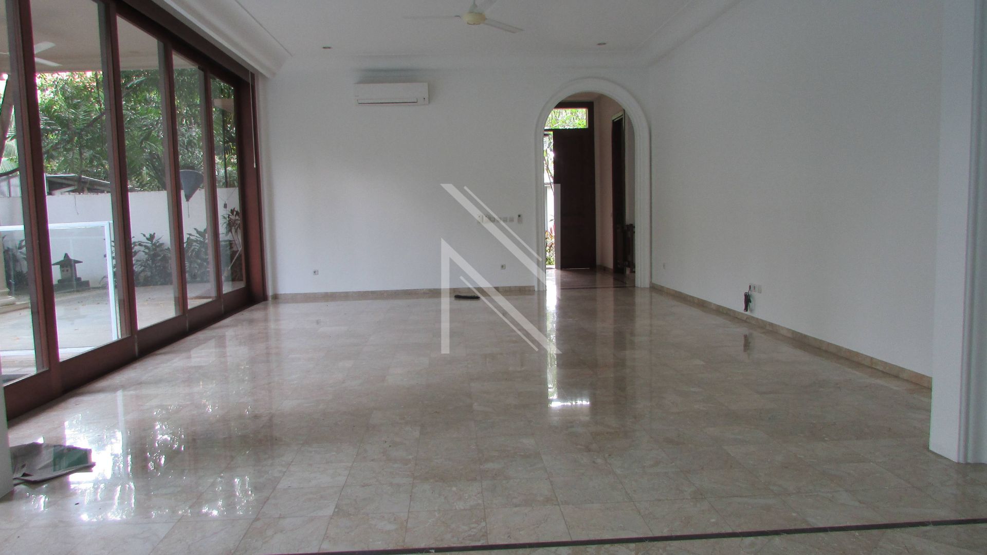 Expansive 6BR for Large Families – Cilandak