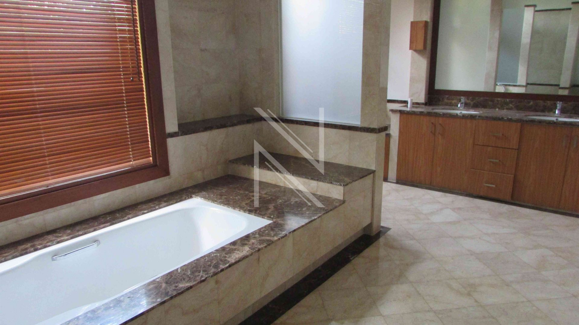 Well-Planned 4BR for Daily Living – Cilandak