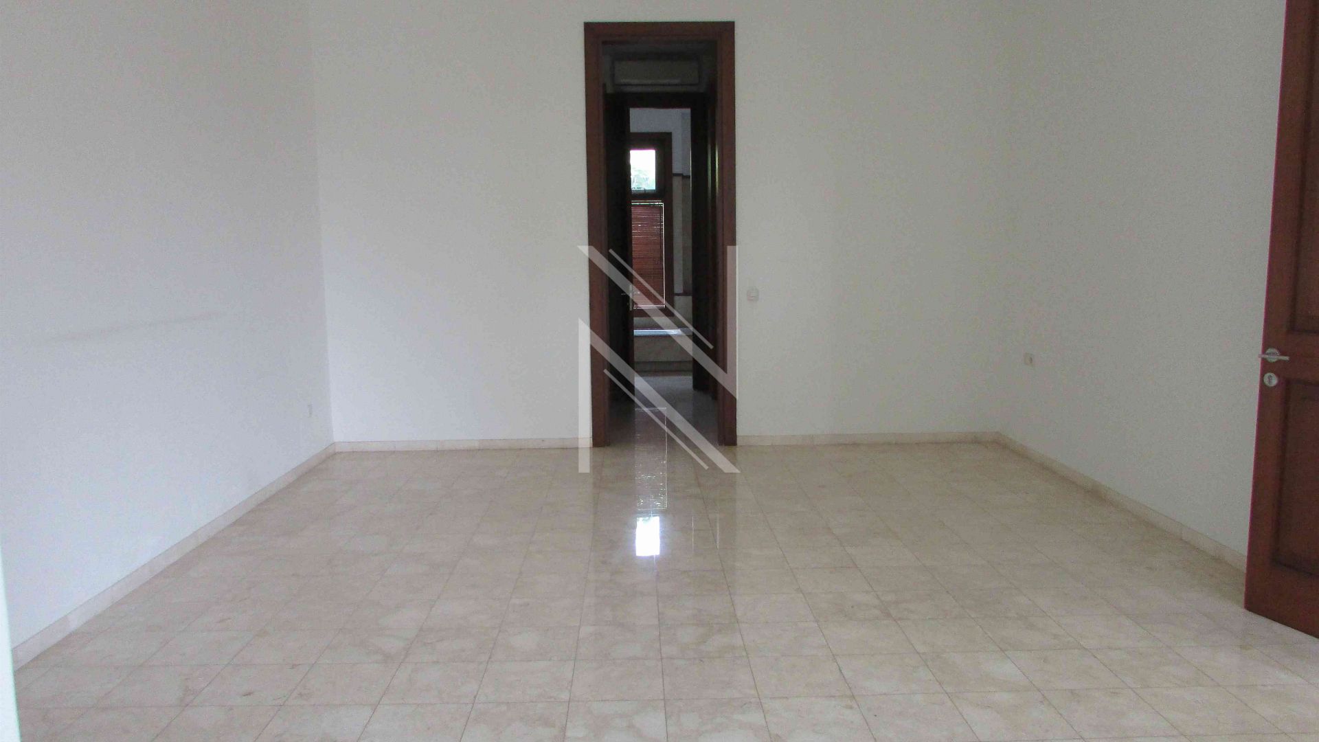Well-Planned 4BR for Daily Living – Cilandak