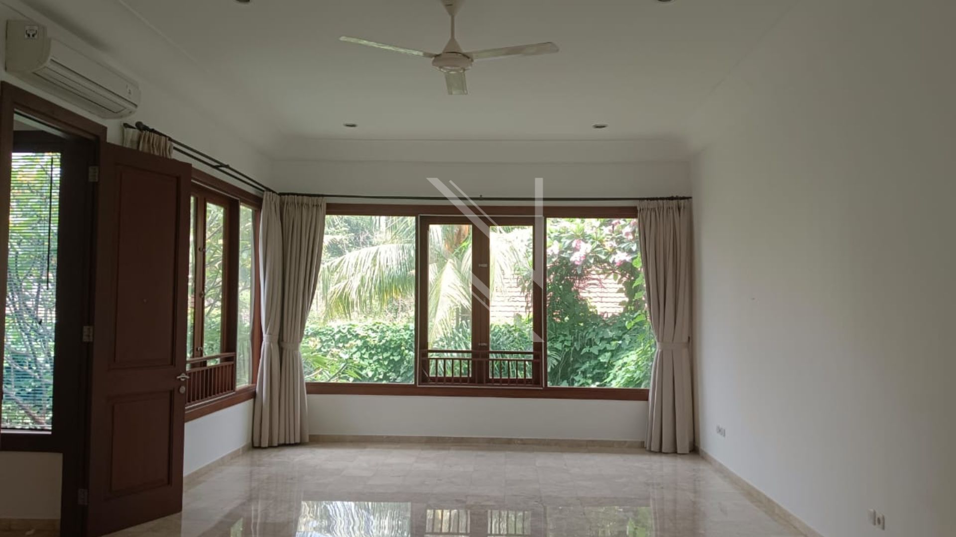 Modern 4BR for Premium Living – Cilandak