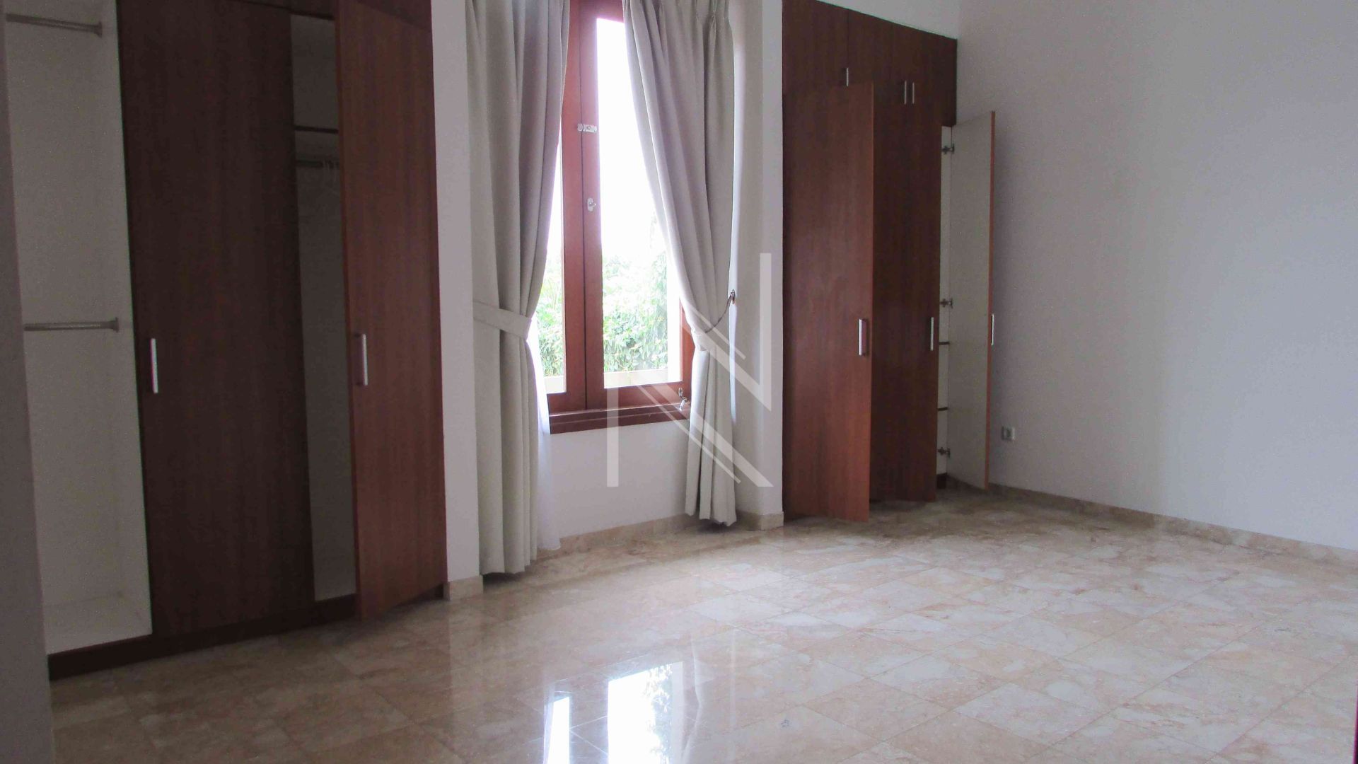 Spacious 5BR Home with Flexible Rooms – Cilandak