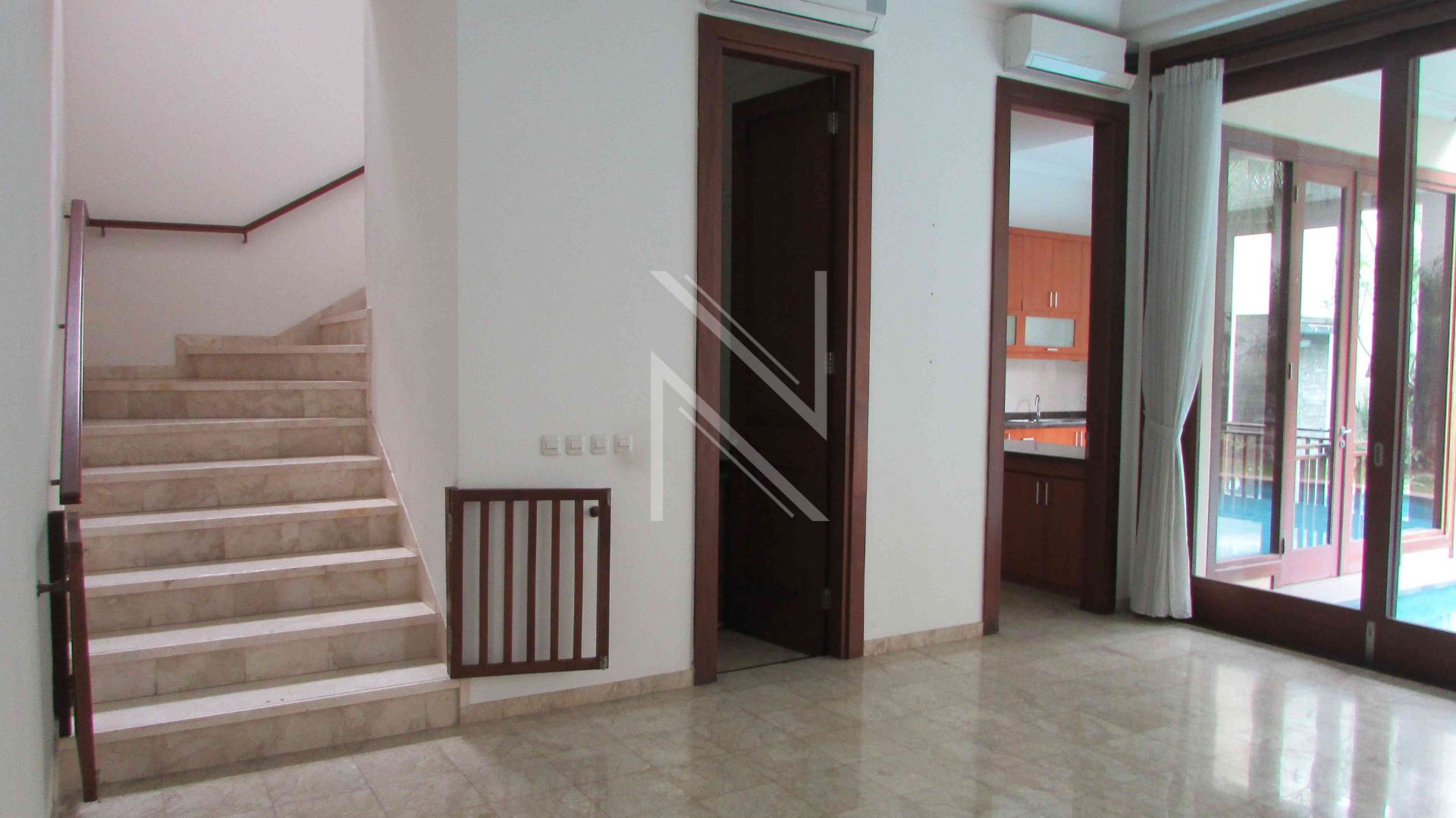 Spacious 5BR Home with Flexible Rooms – Cilandak