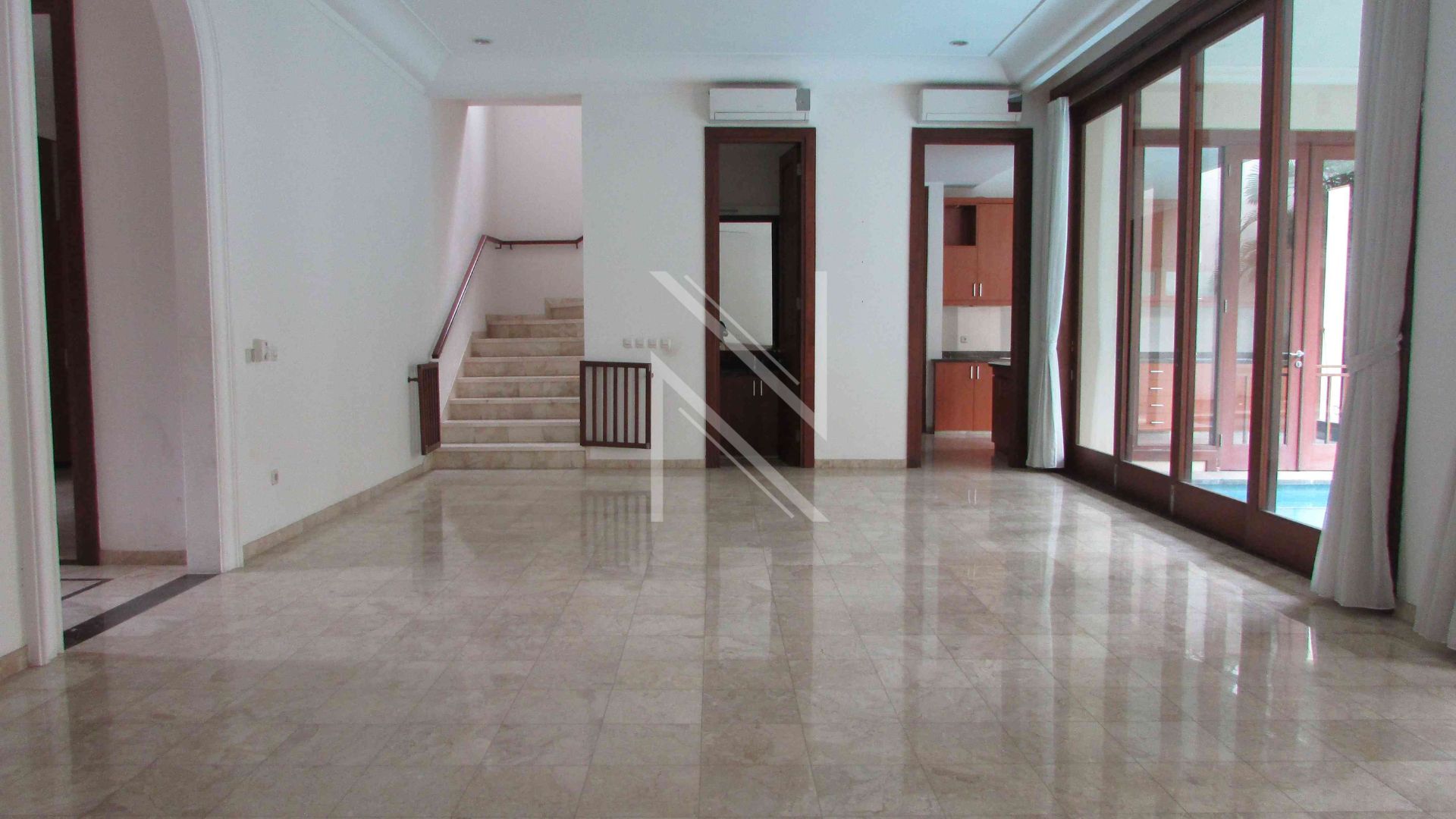 Spacious 5BR Home with Flexible Rooms – Cilandak