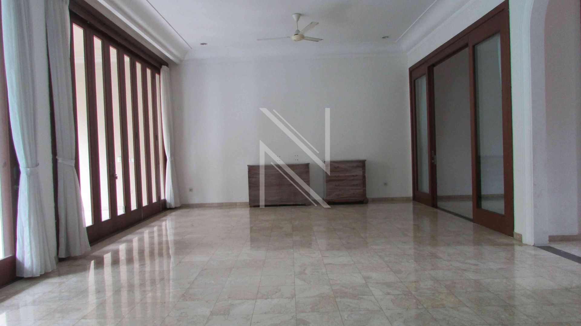 Spacious 5BR Home with Flexible Rooms – Cilandak