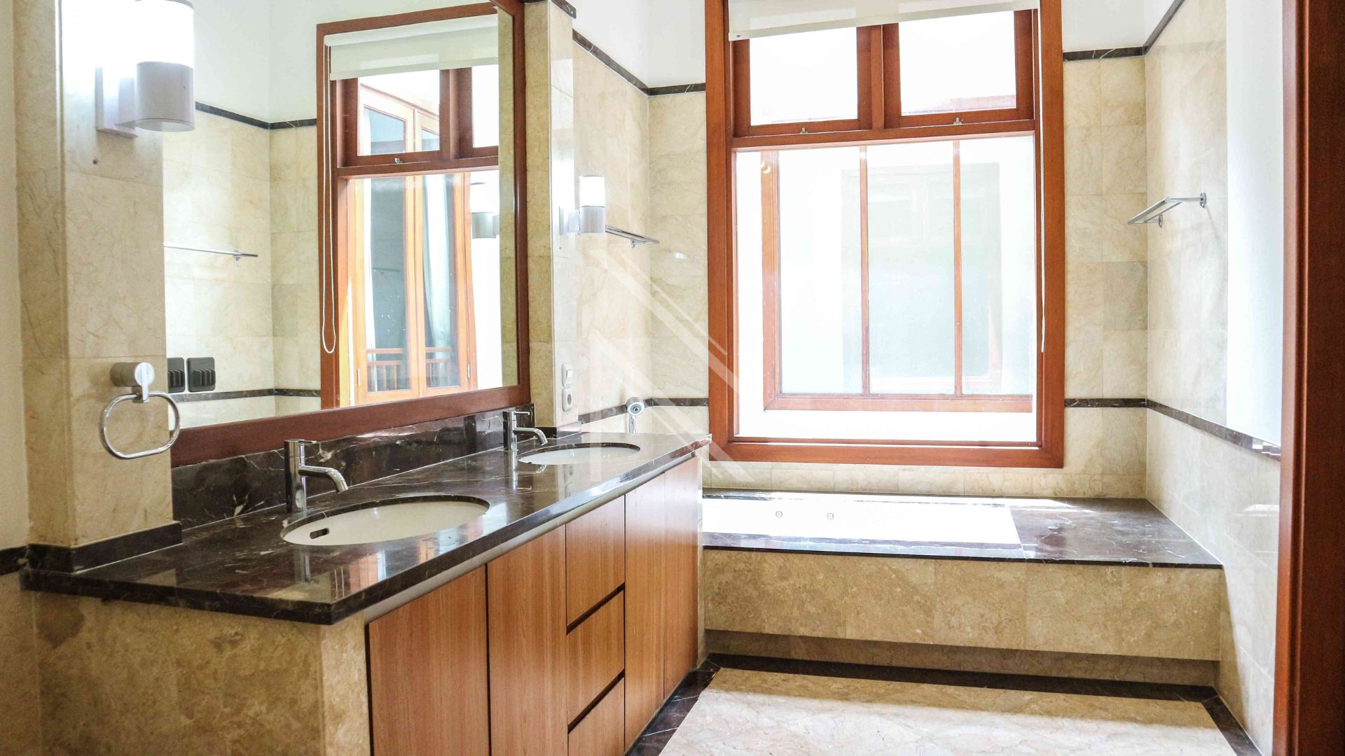 Family Friendly 4BR Home in Cilandak