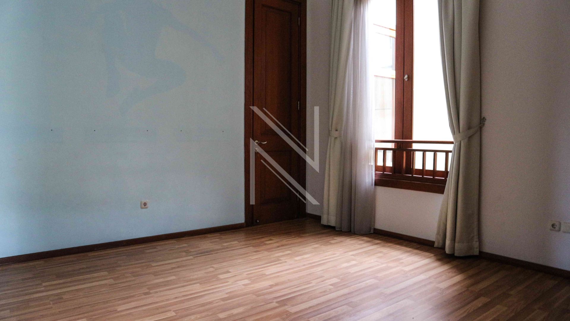 Family Friendly 4BR Home in Cilandak