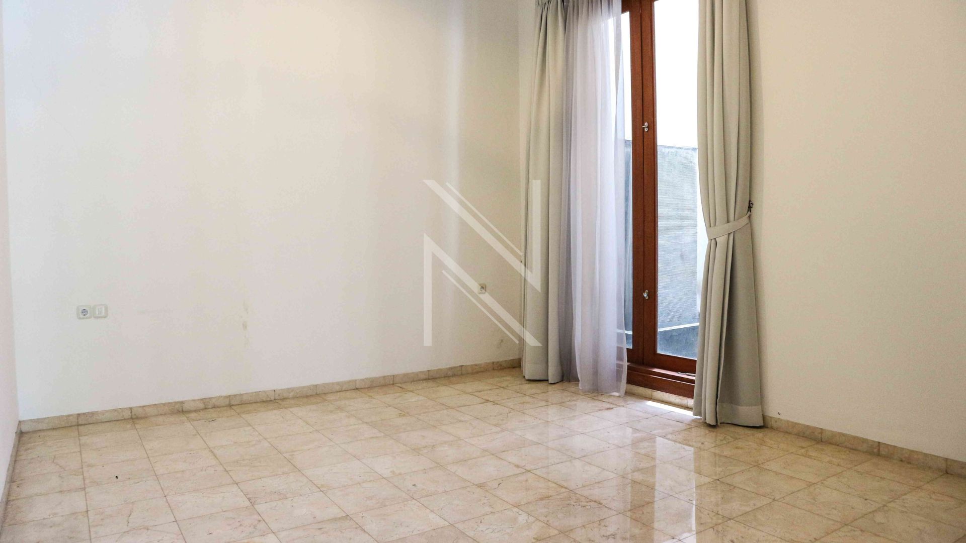 Family Friendly 4BR Home in Cilandak