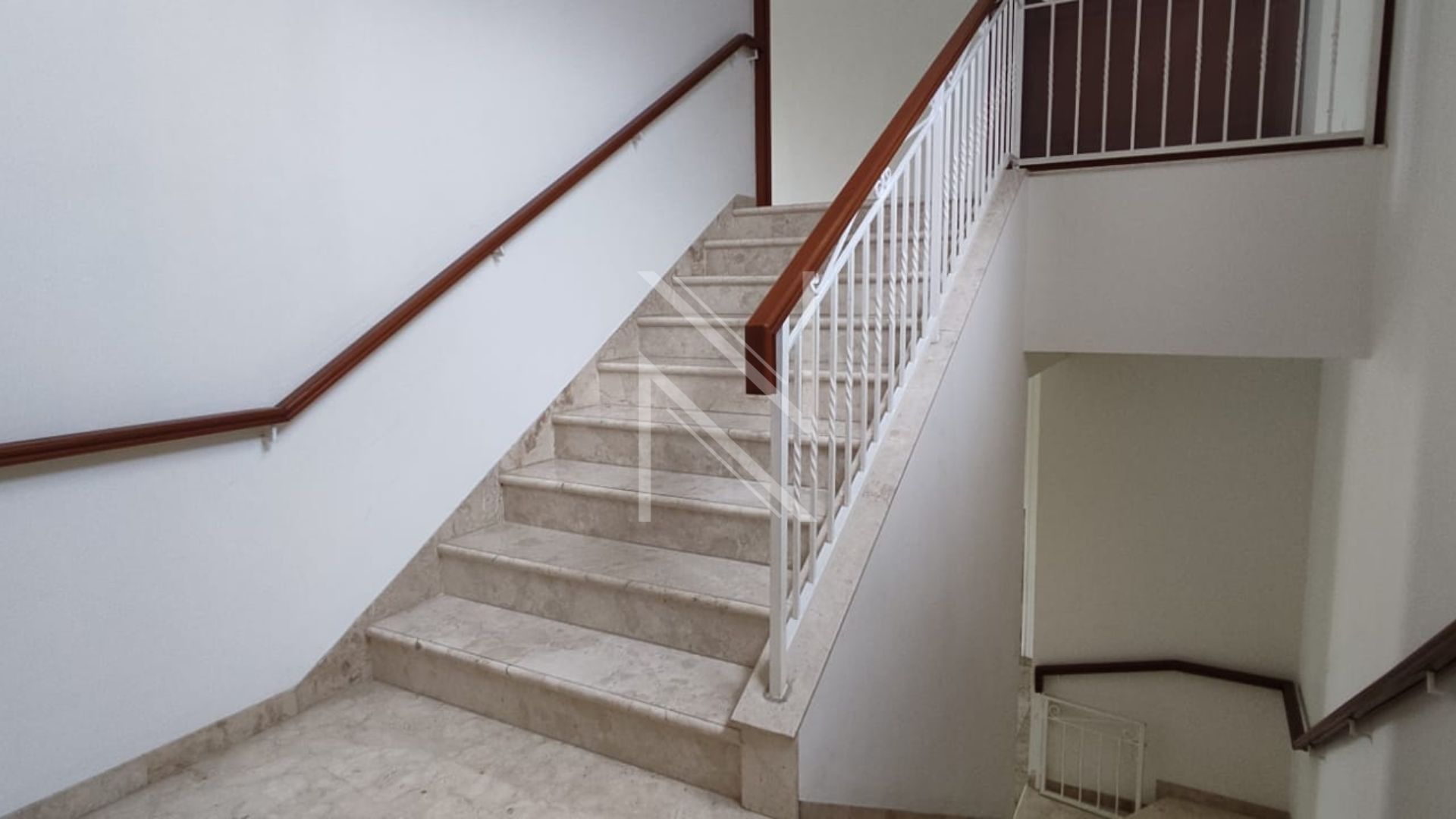 Well-Planned 4BR for Urban Families in Pejaten