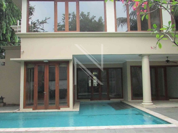 CILANDAK (Compound House Pejaten, Kecapi 8) - NO PJTN162 - SWIMMING-POOL