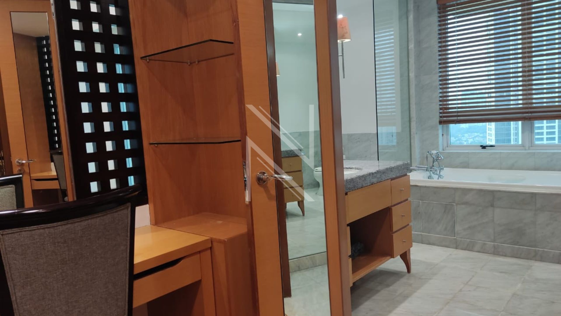 CILANDAK – NO PKBRES032 – BATHROOM Premium 2BR Urban in Prime Pakubuwono Residence