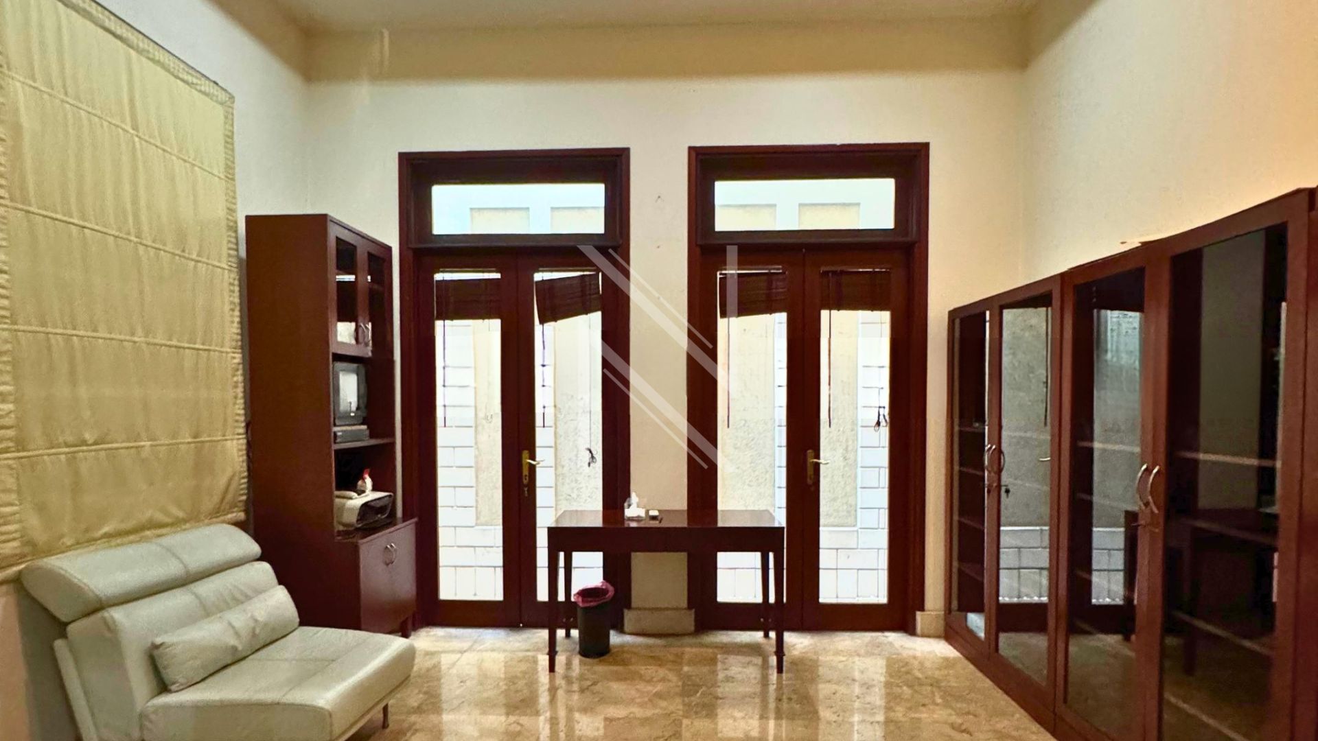 CILANDAK (Stand alone house Kebayoran Baru) – NO KBBR283 – ENTRANCE (2) CILANDAK (Stand alone house Kebayoran Baru) - NO KBBR283 - ENTRANCE (2)