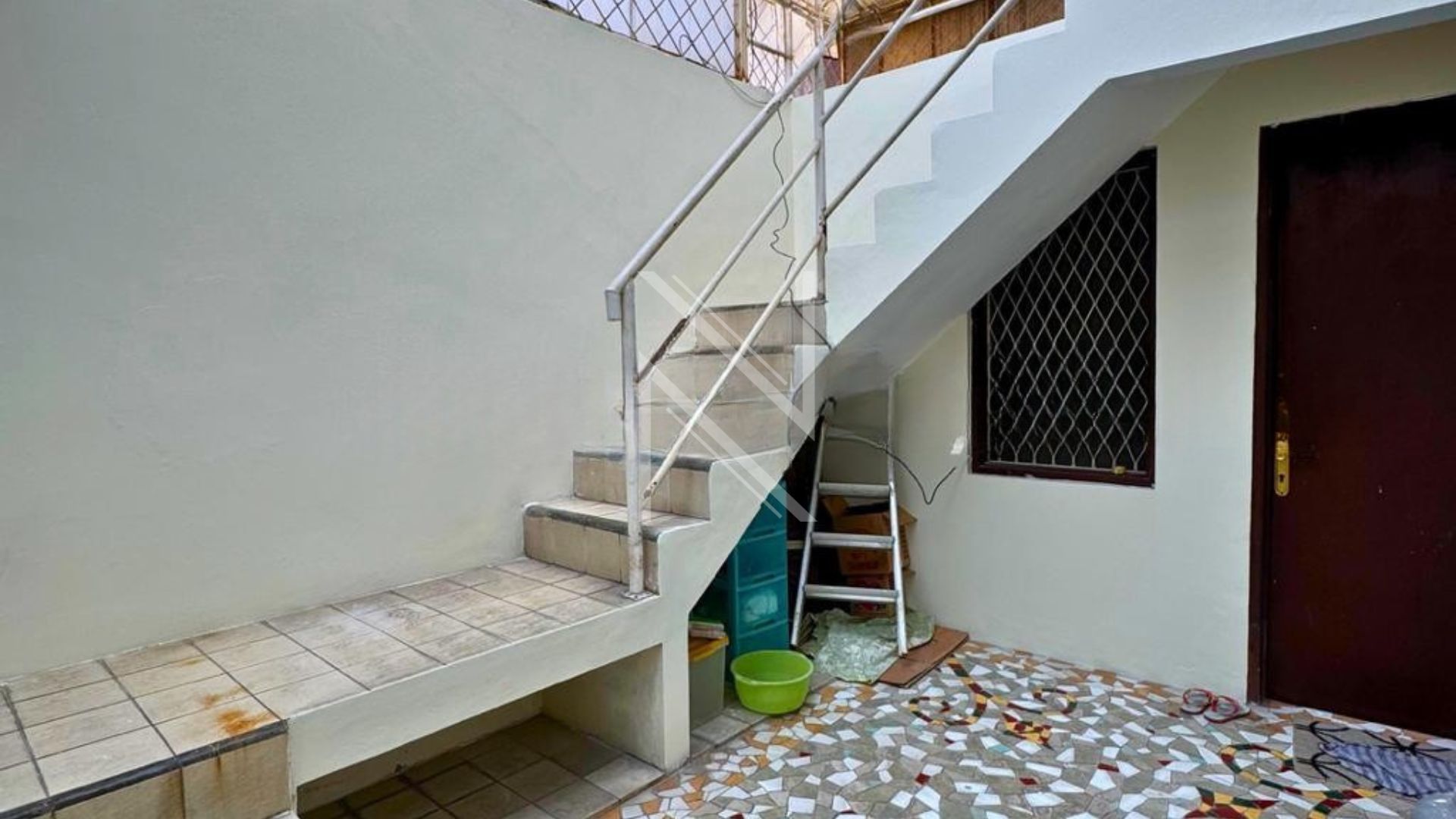 CILANDAK (Stand alone house Kebayoran Baru) – NO KBBR283 – STAIRS Prestigious 3BR Home for Daily Living – Kebayoran Baru