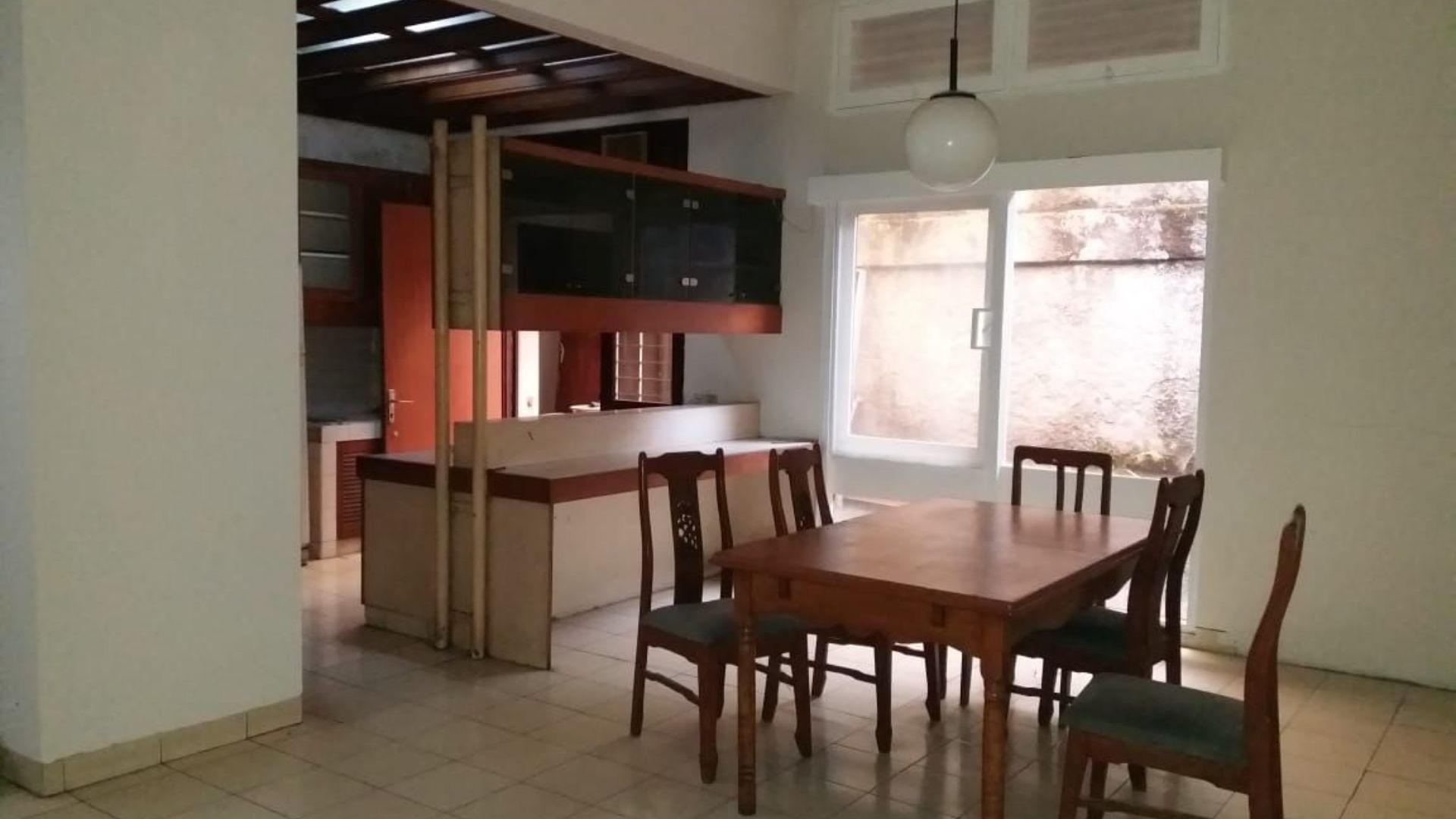 Prestigious 3BR Family Home – Kebayoran Baru
